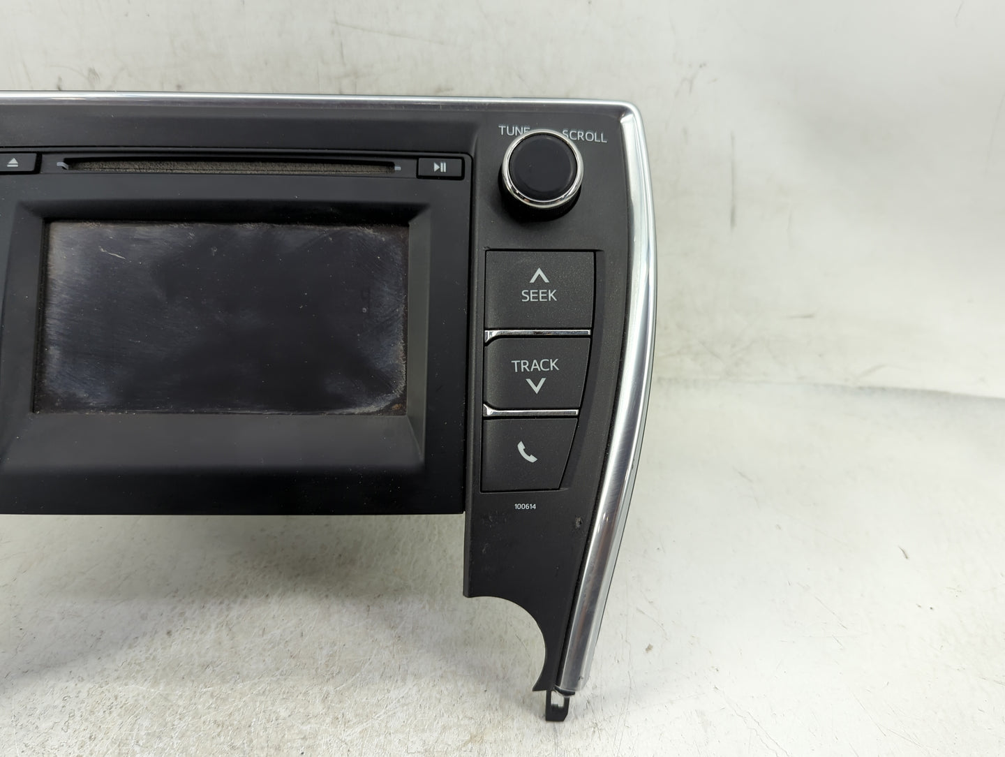 2014-2019 Toyota Tacoma Radio AM FM Cd Player Receiver Replacement P/N:86140-06660 86180-0E011 Fits OEM Used Auto Parts - Oe
