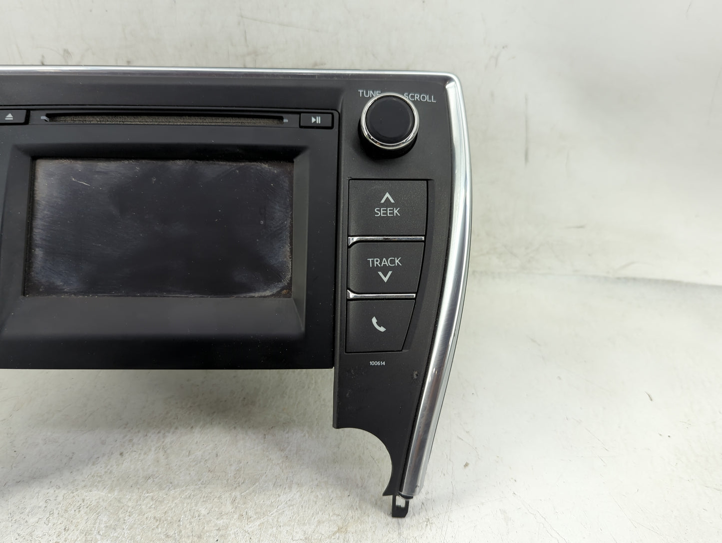 2014-2019 Toyota Tacoma Radio AM FM Cd Player Receiver Replacement P/N:86140-06660 86180-0E011 Fits OEM Used Auto Parts - Oe