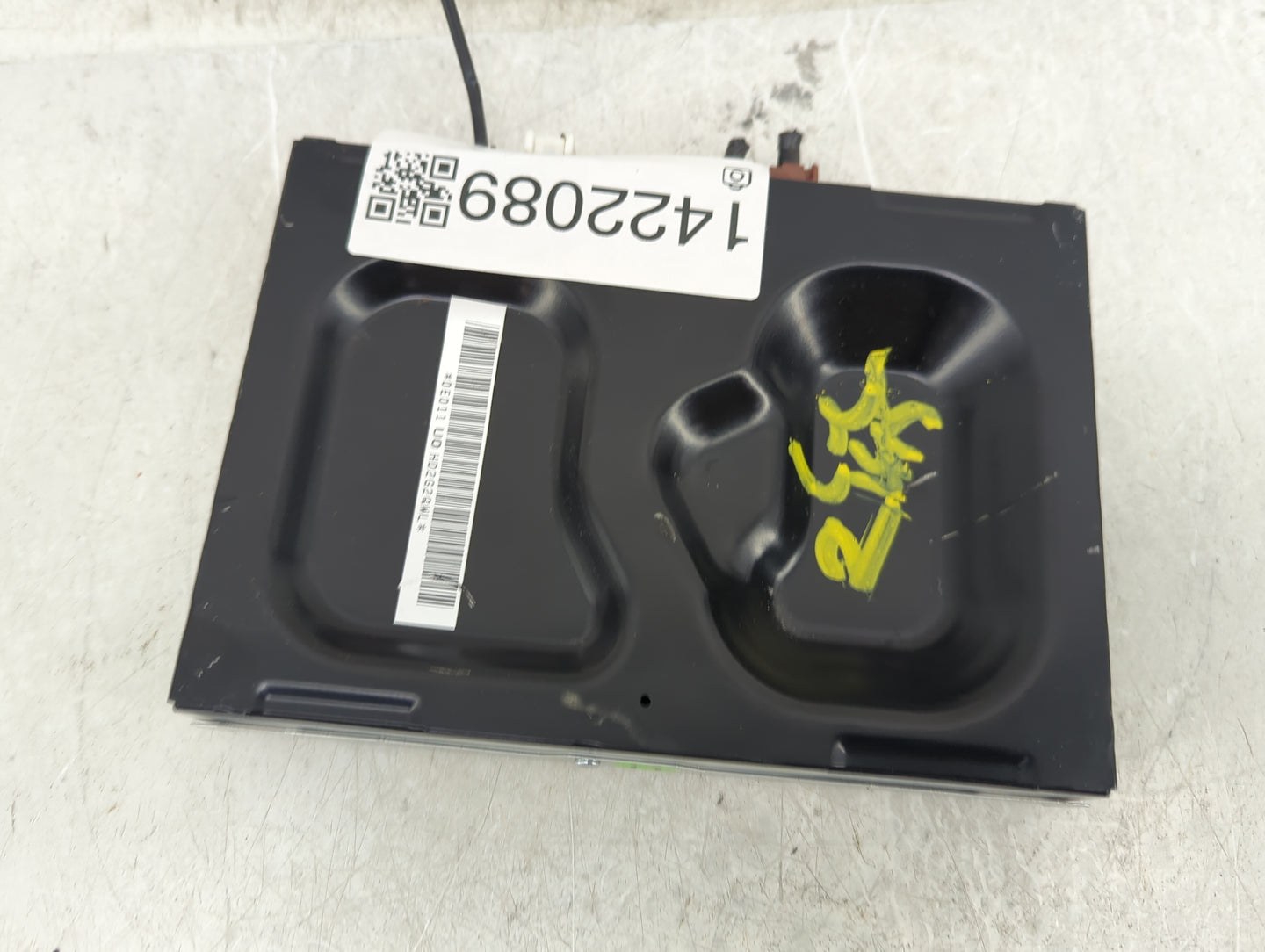 2016-2019 Toyota Tacoma Radio AM FM Cd Player Receiver Replacement P/N:86180-0E011 Fits Fits 2016 2017 2018 2019 OEM Used Au