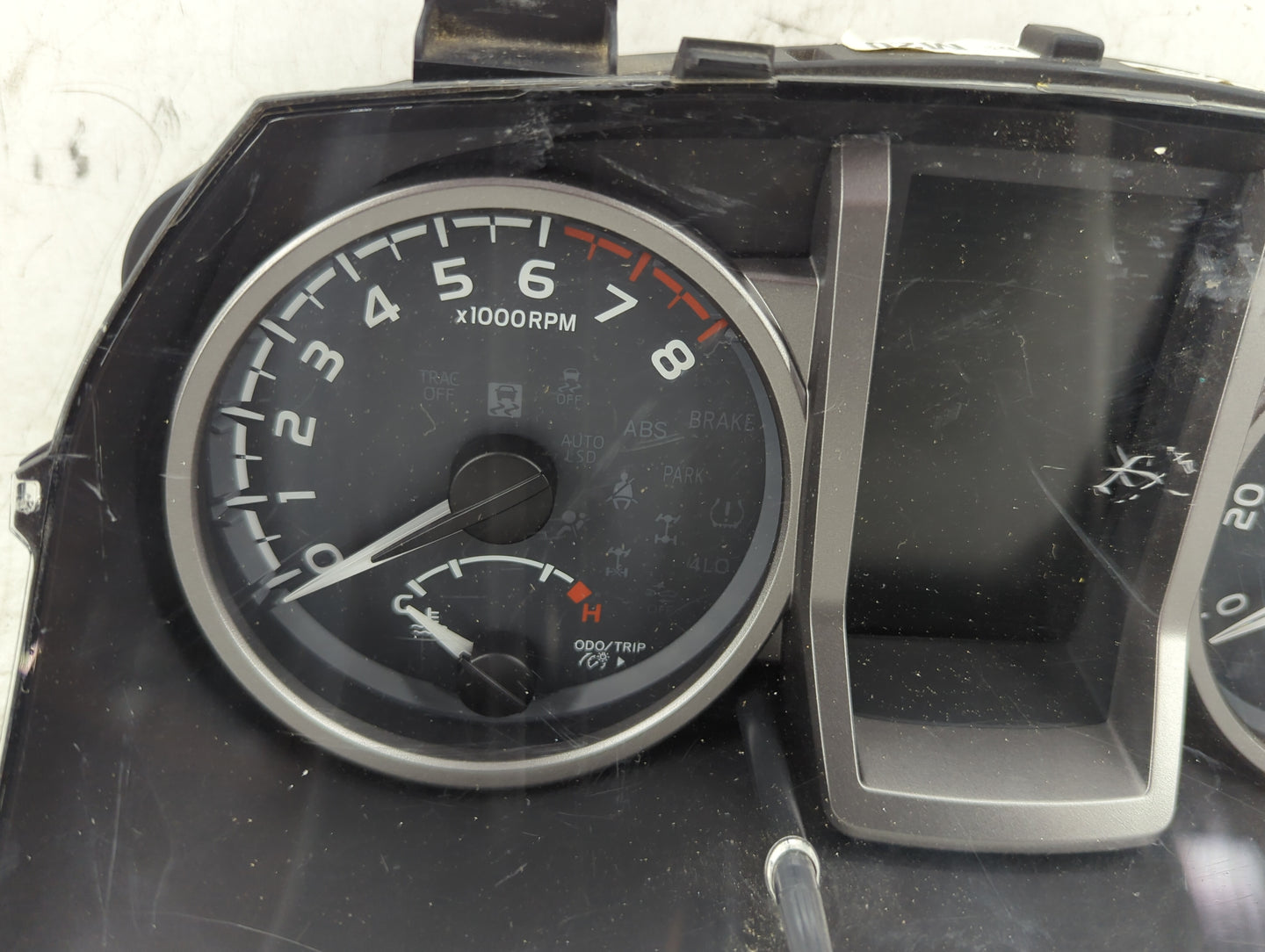 2018-2020 Toyota Tacoma Instrument Cluster Speedometer Gauges P/N:83800-04M20 A2C12284801 Fits Fits 2018 2019 2020 OEM Used 