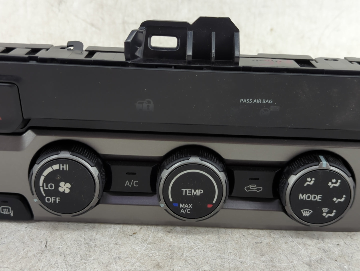 2019 Toyota Tacoma Climate Control Module Temperature AC/Heater Replacement P/N:75H595 Fits OEM Used Auto Parts - Oemusedaut