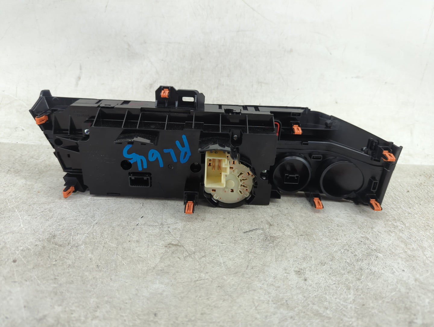 2019 Toyota Tacoma Climate Control Module Temperature AC/Heater Replacement P/N:75H595 Fits OEM Used Auto Parts - Oemusedaut