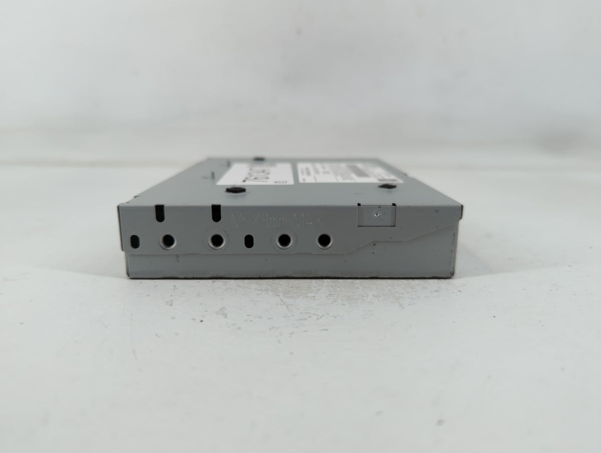 2018-2022 Toyota Tacoma Am Fm Cd Player Radio Receiver - Oemusedautoparts1.com