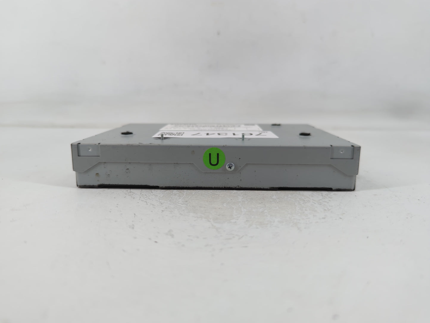 2018-2022 Toyota Tacoma Am Fm Cd Player Radio Receiver - Oemusedautoparts1.com
