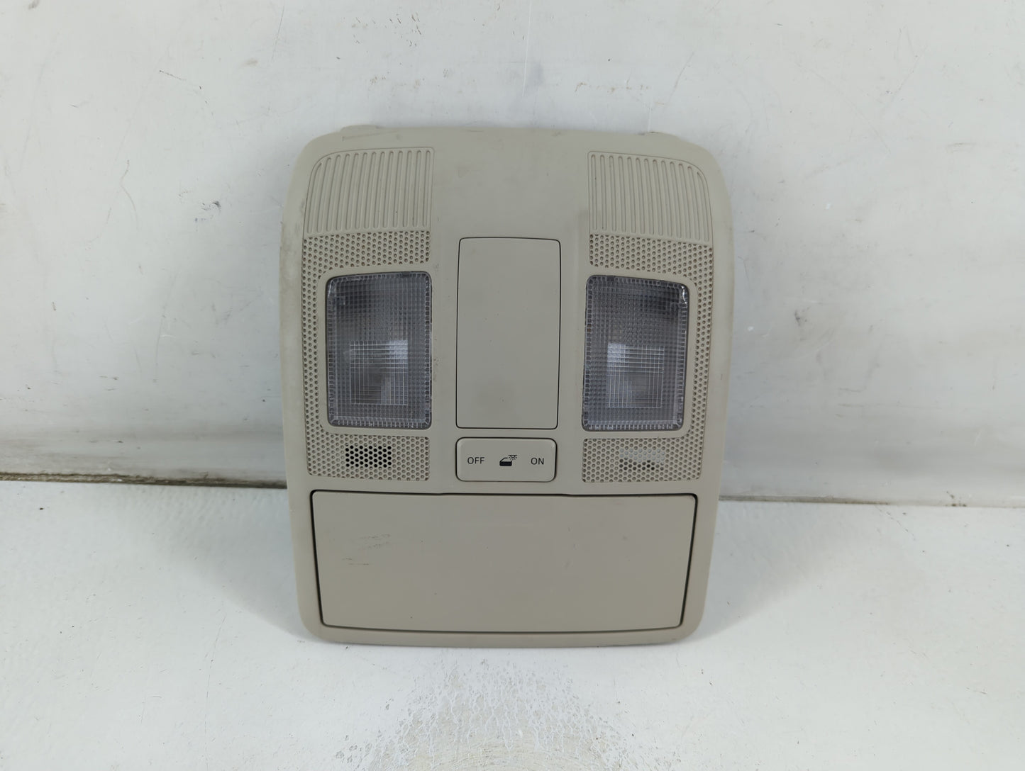 2019 Toyota Yaris Overhead Roof Console - Oemusedautoparts1.com