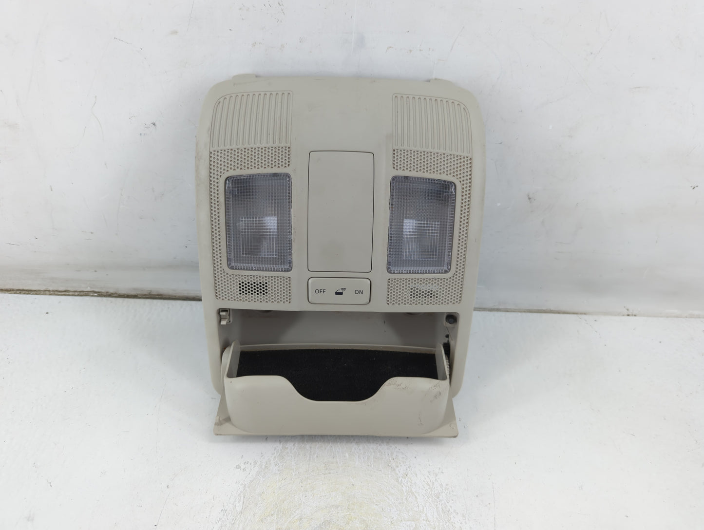 2019 Toyota Yaris Overhead Roof Console - Oemusedautoparts1.com
