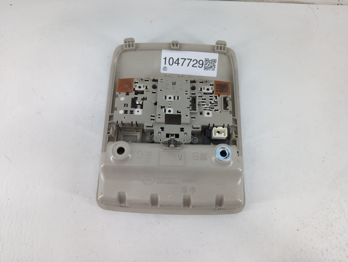 2019 Toyota Yaris Overhead Roof Console - Oemusedautoparts1.com