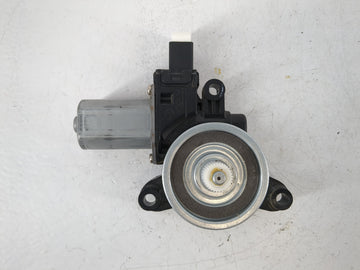 2016-2020 Toyota Yaris Passenger Front Right Power Window Motor - Oemusedautoparts1.com