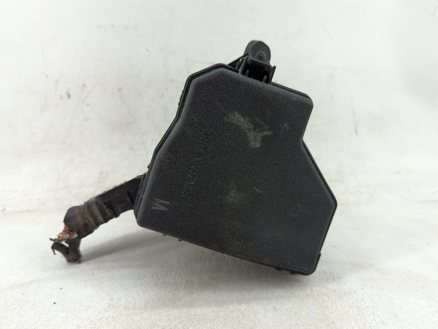 2012-2019 Toyota Yaris Fusebox Fuse Box Panel Relay Module Fits Fits 2012 2013 2014 2015 2016 2017 2018 2019 OEM Used Auto P