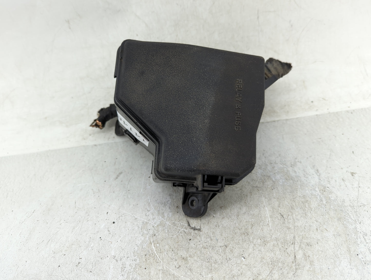 2012-2019 Toyota Yaris Fusebox Fuse Box Panel Relay Module Fits Fits 2012 2013 2014 2015 2016 2017 2018 2019 OEM Used Auto P
