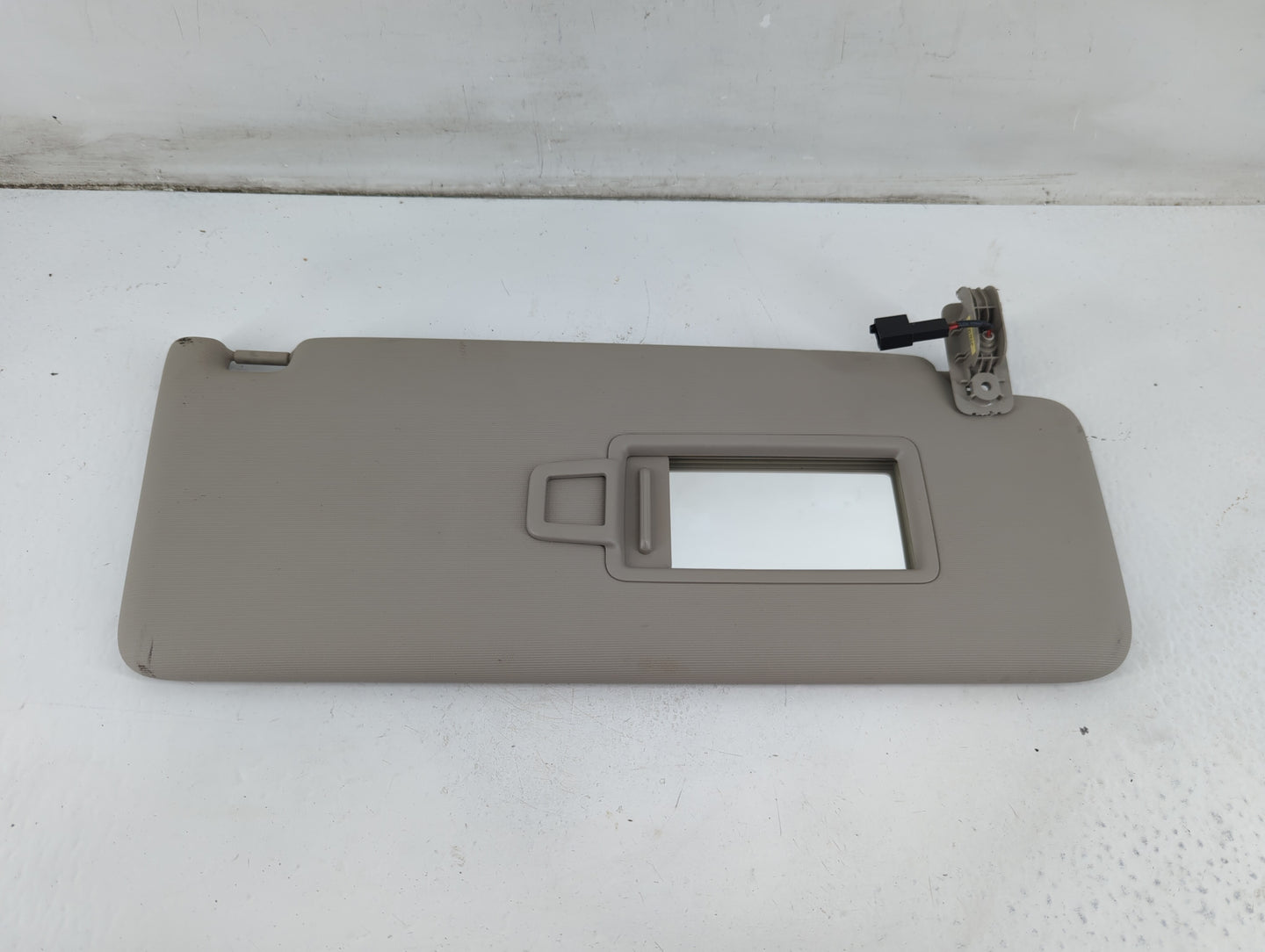 2018-2022 Volkswagen Atlas Sun Visor Shade Replacement Passenger Right Mirror Fits Fits 2018 2019 2020 2021 2022 OEM Used Au