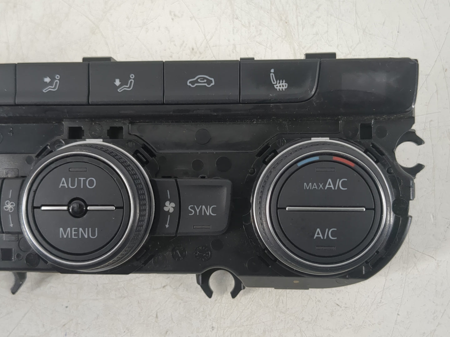 2019 Volkswagen Atlas Climate Control Module Temperature AC/Heater Replacement P/N:3CN907044L Fits OEM Used Auto Parts - Oem