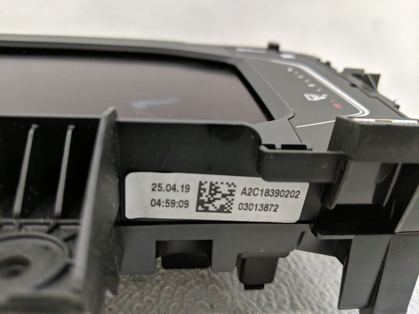 2019 Volkswagen Atlas Instrument Cluster Speedometer Gauges P/N:A2C18390202 Fits OEM Used Auto Parts - Oemusedautoparts1.com