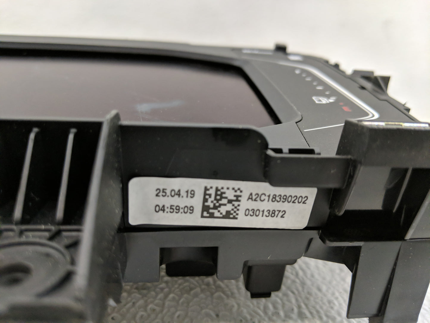 2019 Volkswagen Atlas Instrument Cluster Speedometer Gauges P/N:A2C18390202 Fits OEM Used Auto Parts - Oemusedautoparts1.com