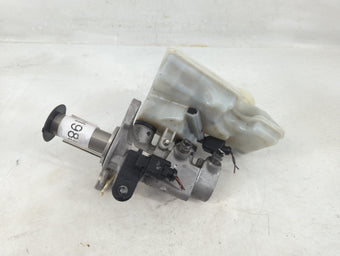 compare product Volkswagen Atlas Brake Master Cylinder 1198887