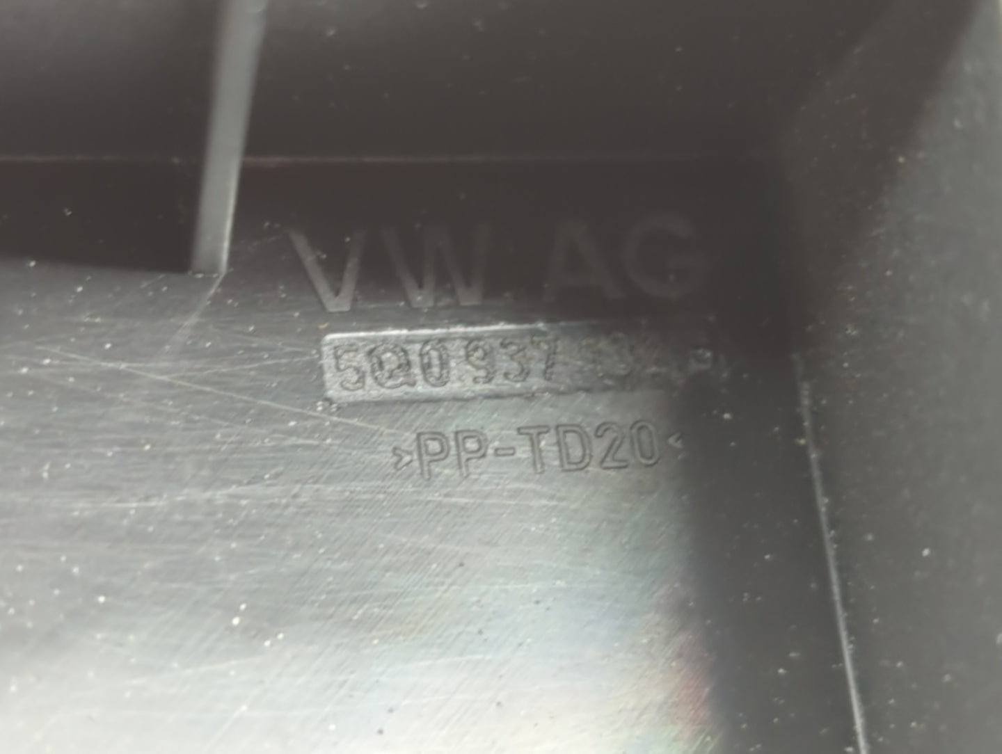 2020-2022 Volkswagen Atlas Fusebox Fuse Box Panel Relay Module P/N:5Q0 937 732 Fits Fits 2020 2021 2022 OEM Used Auto Parts 