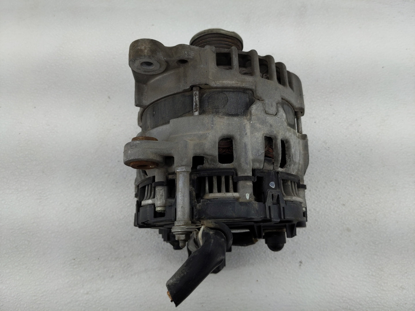 2018-2020 Volkswagen Atlas Alternator Replacement Generator Charging Assembly Engine OEM P/N:03H 903 023 Q Fits OEM Used Aut