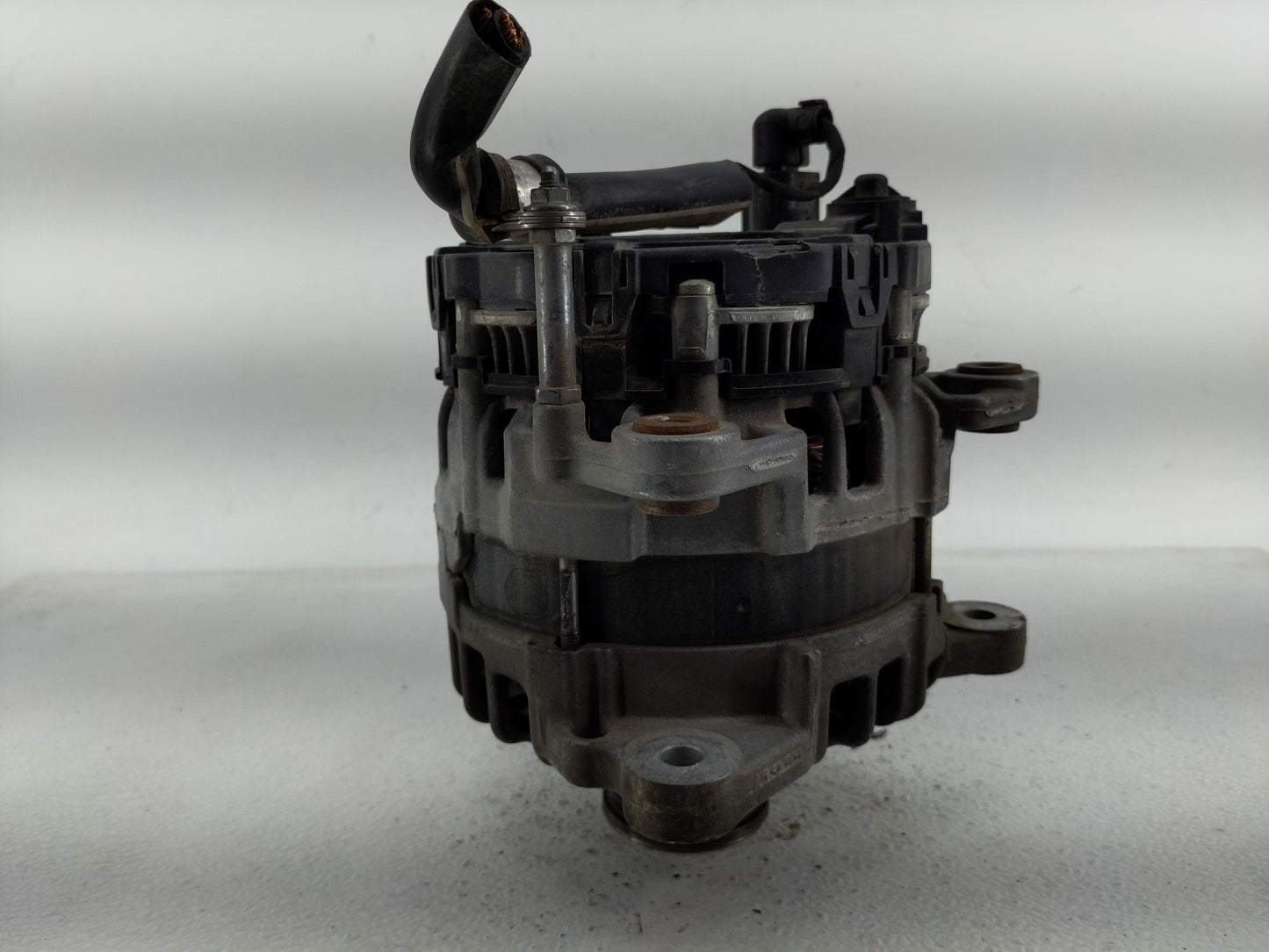 2018-2020 Volkswagen Atlas Alternator Replacement Generator Charging Assembly Engine OEM P/N:03H 903 023 Q Fits OEM Used Aut