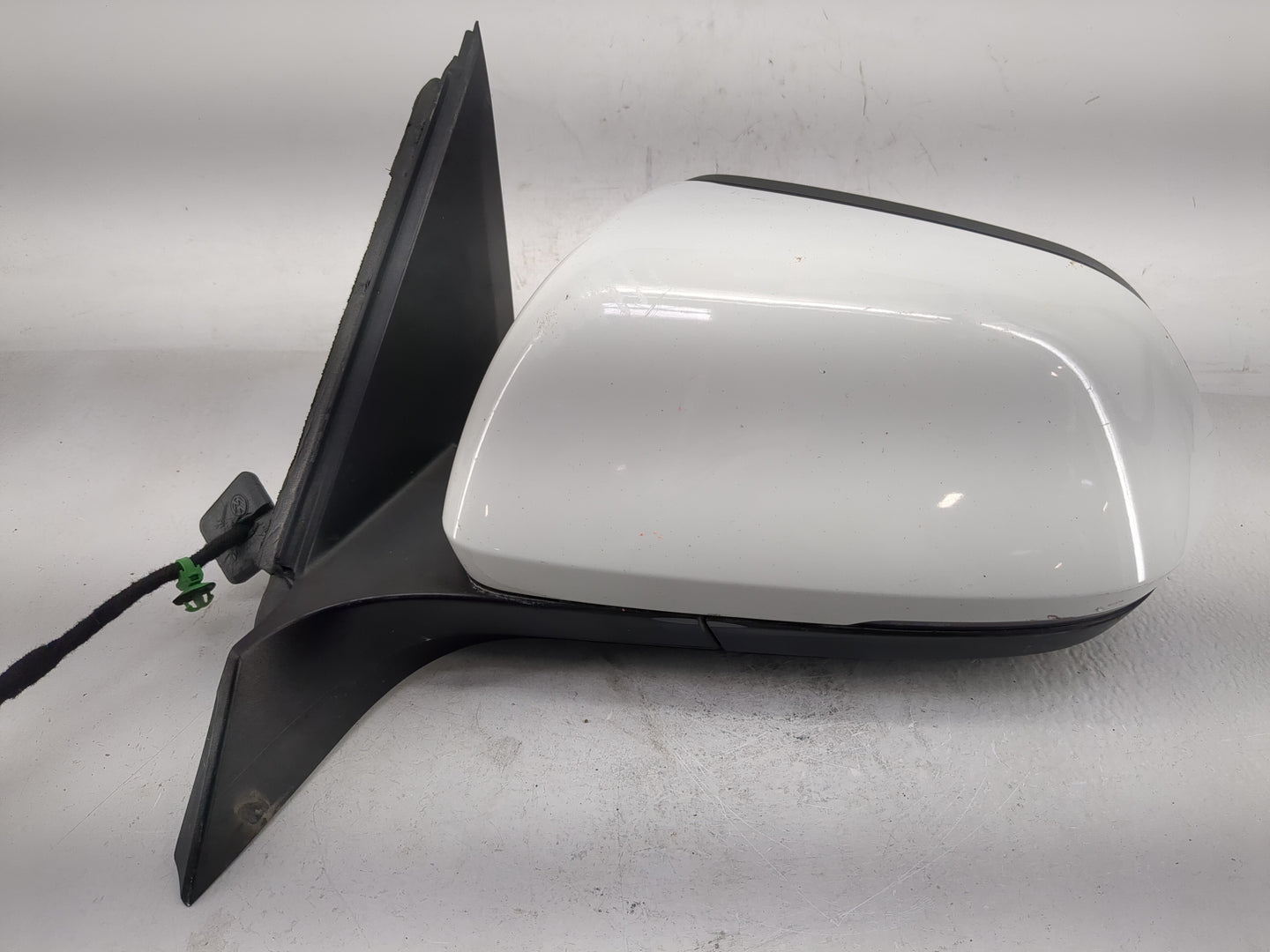 2019 Volkswagen Atlas Driver Side View Mirror - Left Door Mirror OEM Used - Oemusedautoparts1.com