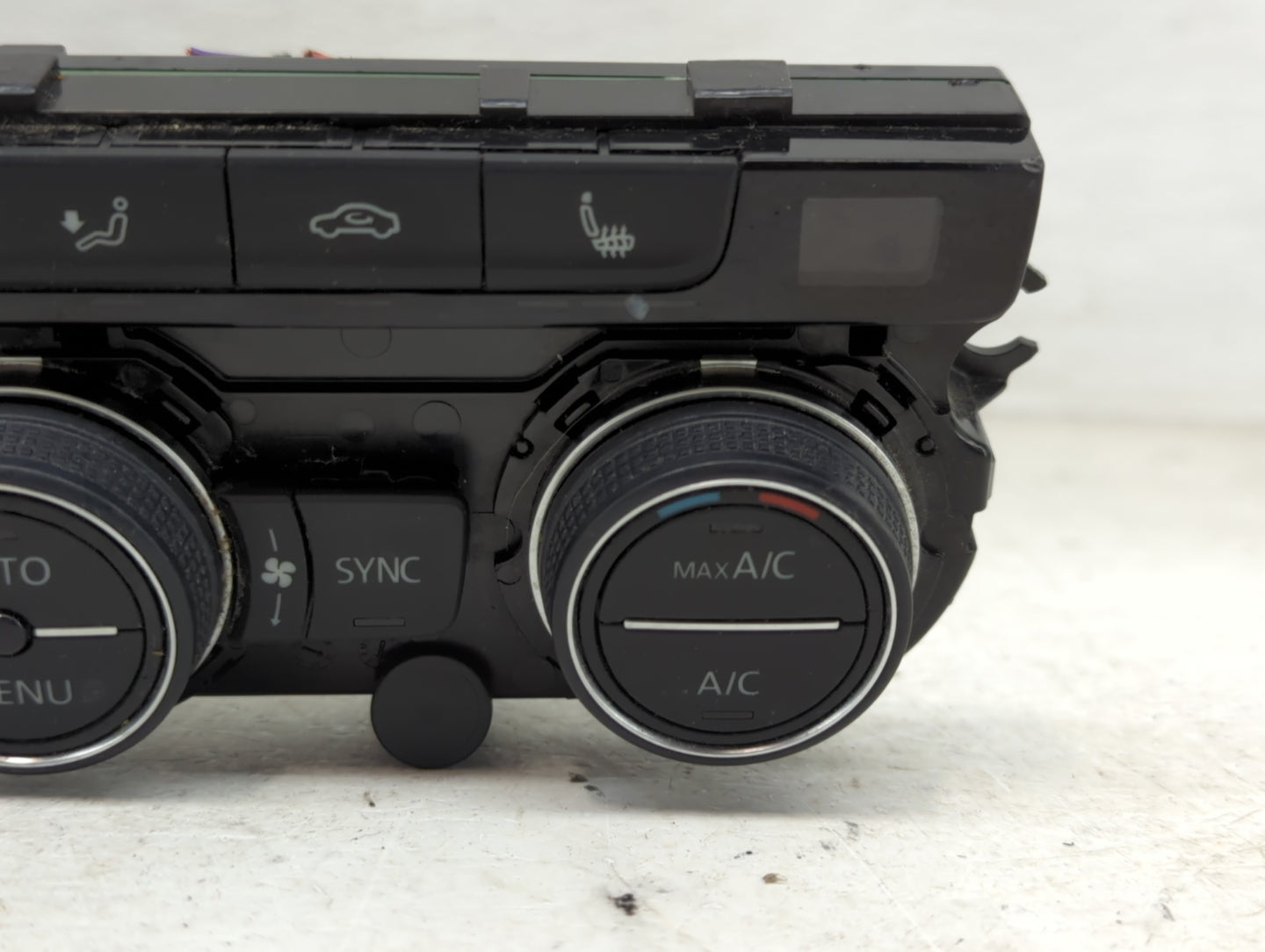 2019 Volkswagen Atlas Climate Control Module Temperature AC/Heater Replacement Fits OEM Used Auto Parts - Oemusedautoparts1.
