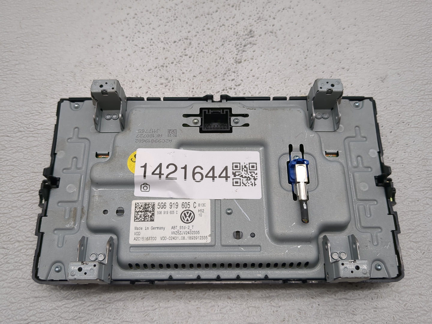 Volkswagen Atlas Information Display Screen - Oemusedautoparts1.com