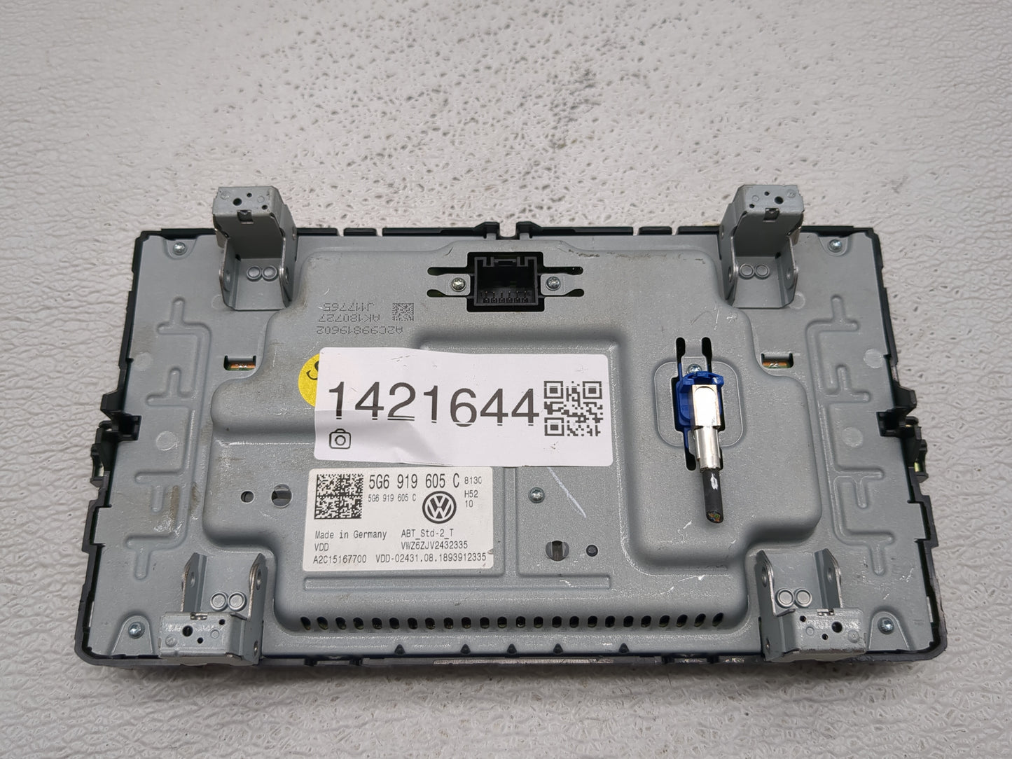 Volkswagen Atlas Information Display Screen - Oemusedautoparts1.com