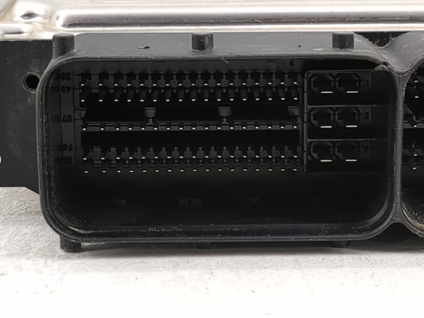 2018-2019 Volkswagen Atlas PCM Engine Control Computer ECU ECM PCU OEM P/N:03H 907 309 K 0 261 S15 878 Fits Fits 2018 2019 O