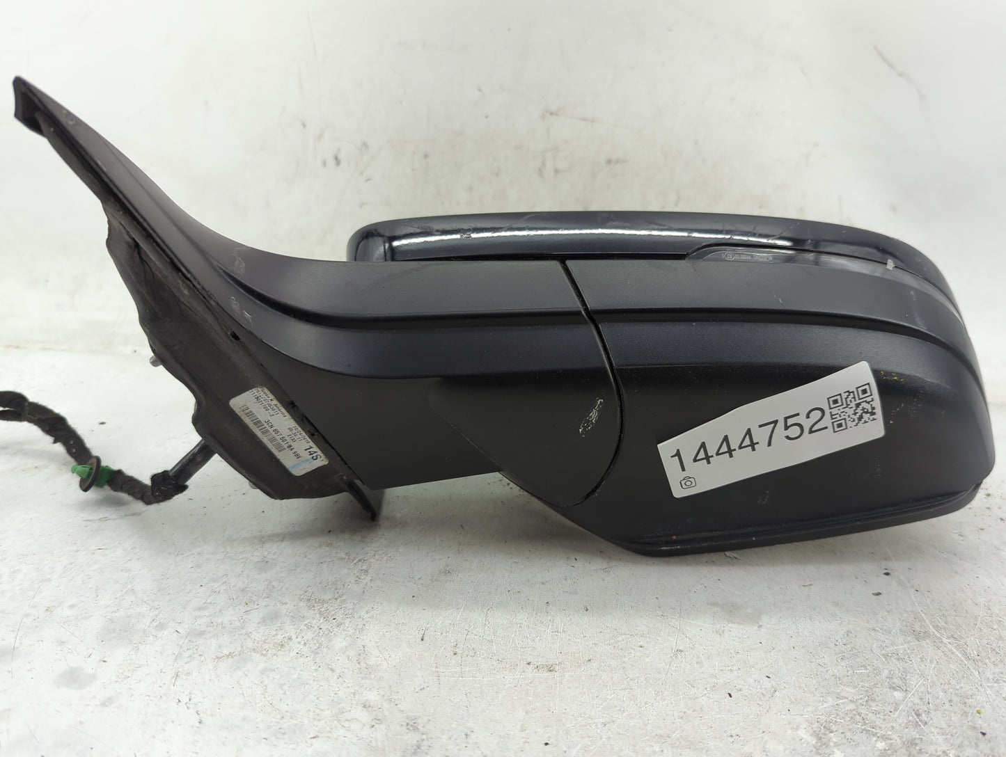 2019 Volkswagen Atlas Driver Side View Mirror - Left Door Mirror OEM Used - Oemusedautoparts1.com