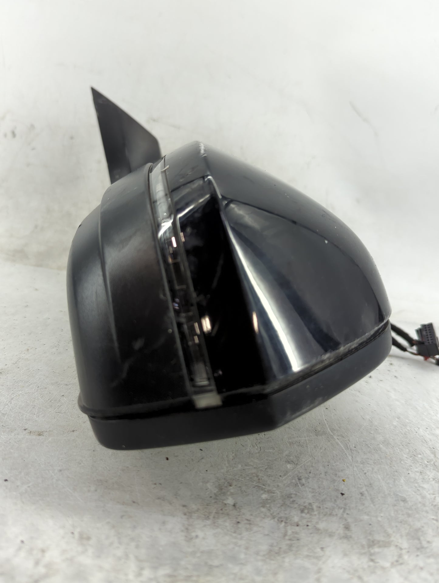 2019 Volkswagen Atlas Driver Side View Mirror - Left Door Mirror OEM Used - Oemusedautoparts1.com