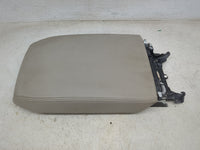 2019 Volkswagen Atlas Center Console Armrest Cover Lid P/N:3CN864207 Fits OEM Used Auto Parts - Oemusedautoparts1.com