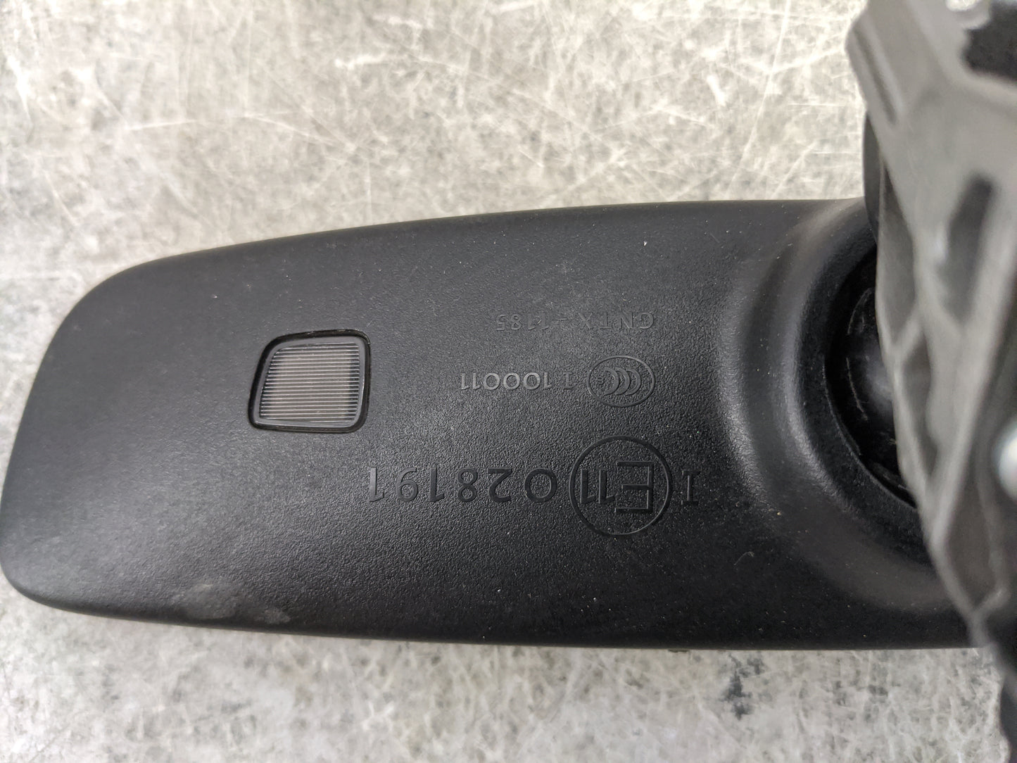 2020-2022 Volkswagen Atlas Interior Rear View Mirror Replacement OEM P/N:028191 GNTX-1185 Fits Fits 2020 2021 2022 OEM Used 