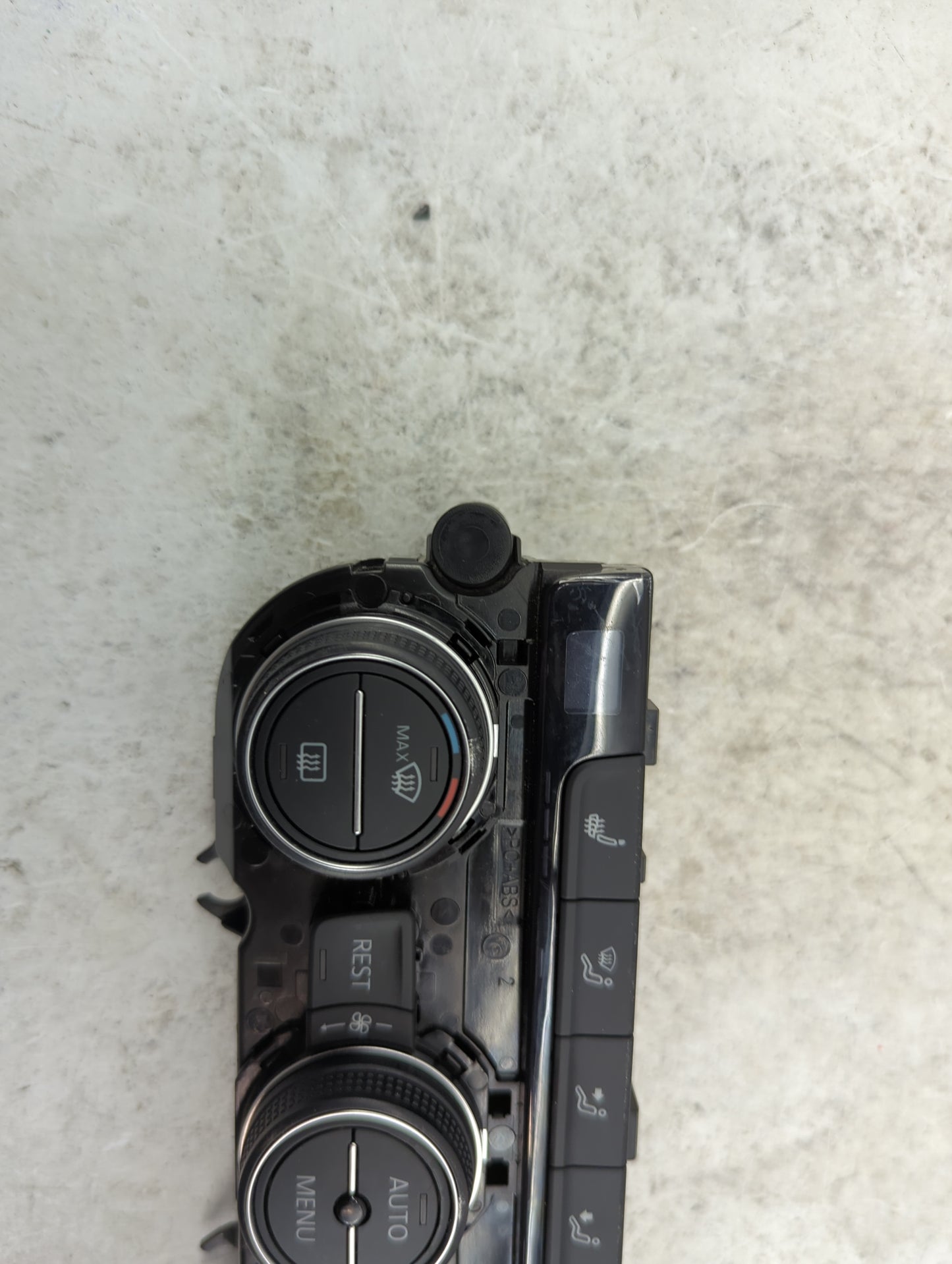 2019 Volkswagen Atlas Climate Control Module Temperature AC/Heater Replacement P/N:3CN907044L 5HB01356516 Fits OEM Used Auto