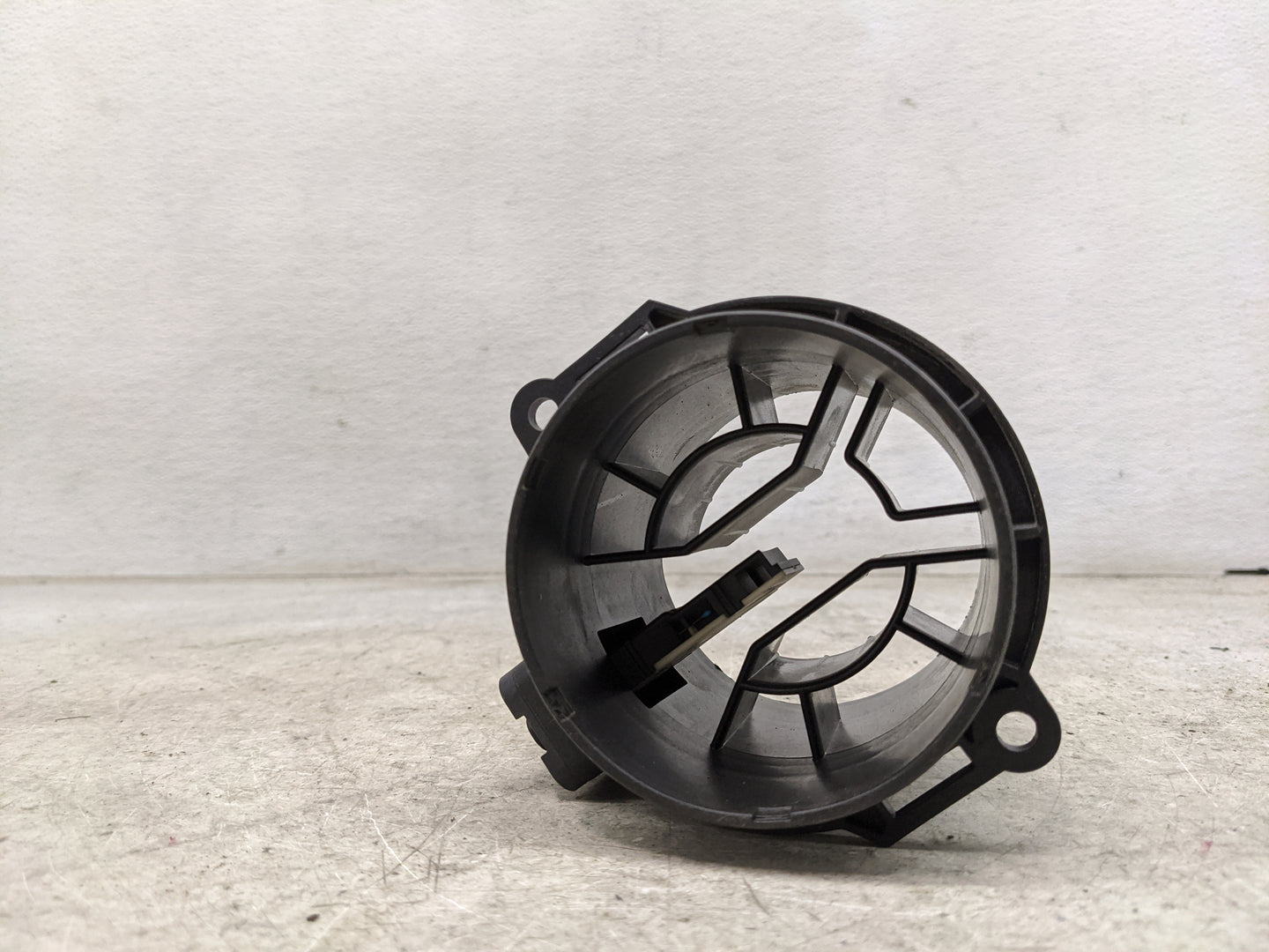 2018-2022 Volkswagen Atlas Mass Air Flow Meter Maf 1485608 - Oemusedautoparts1.com