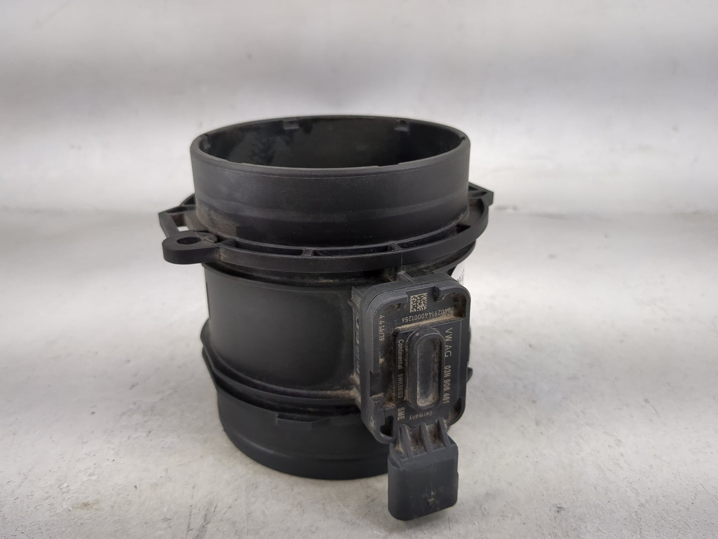 2018-2022 Volkswagen Atlas Mass Air Flow Meter Maf 1486603 - Oemusedautoparts1.com