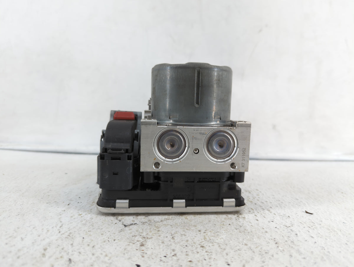 2018-2019 Volkswagen Atlas Anti-Lock Brake ABS Pump Module Actuator OEM P/N:5Q0 614 517 Fits Fits 2018 2019 OEM Used Auto Pa