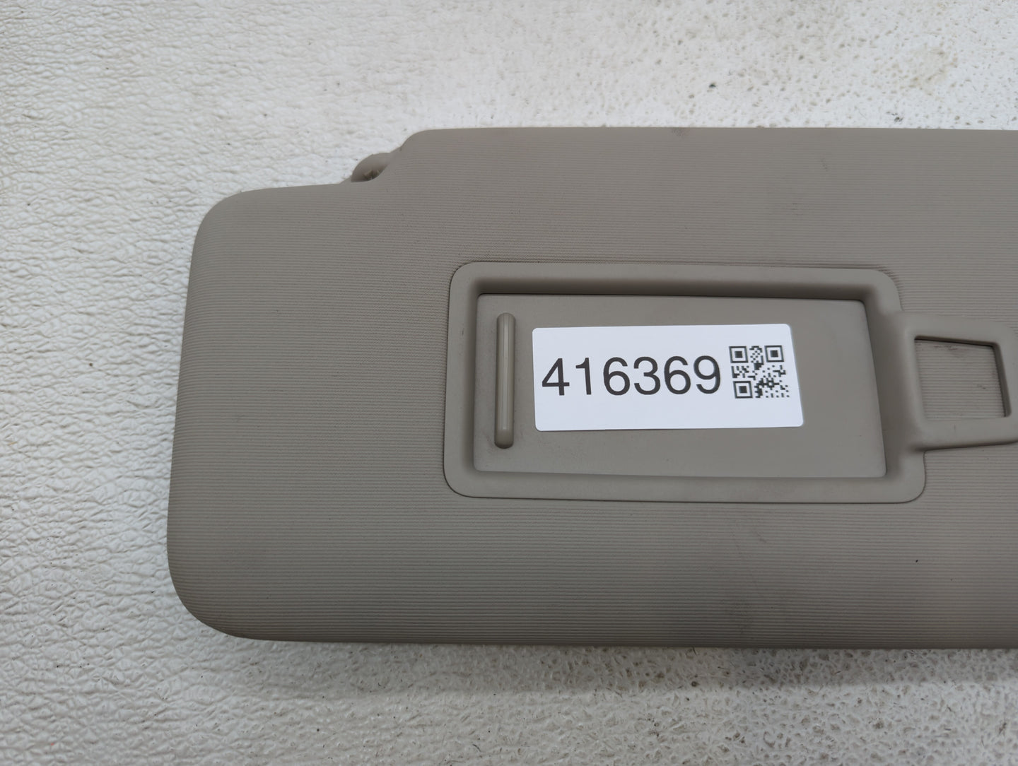 2020-2022 Volkswagen Atlas Sun Visor Shade Replacement Driver Left Mirror Fits Fits 2020 2021 2022 OEM Used Auto Parts - Oem