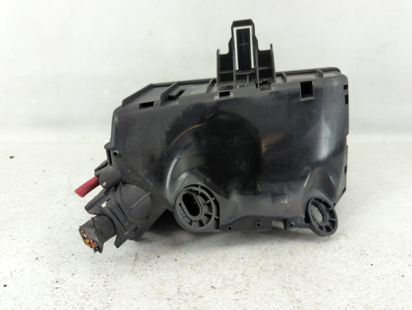 2020-2022 Volkswagen Atlas Fusebox Fuse Box Panel Relay Module P/N:5Q0.907.361.D Fits Fits 2020 2021 2022 OEM Used Auto Part