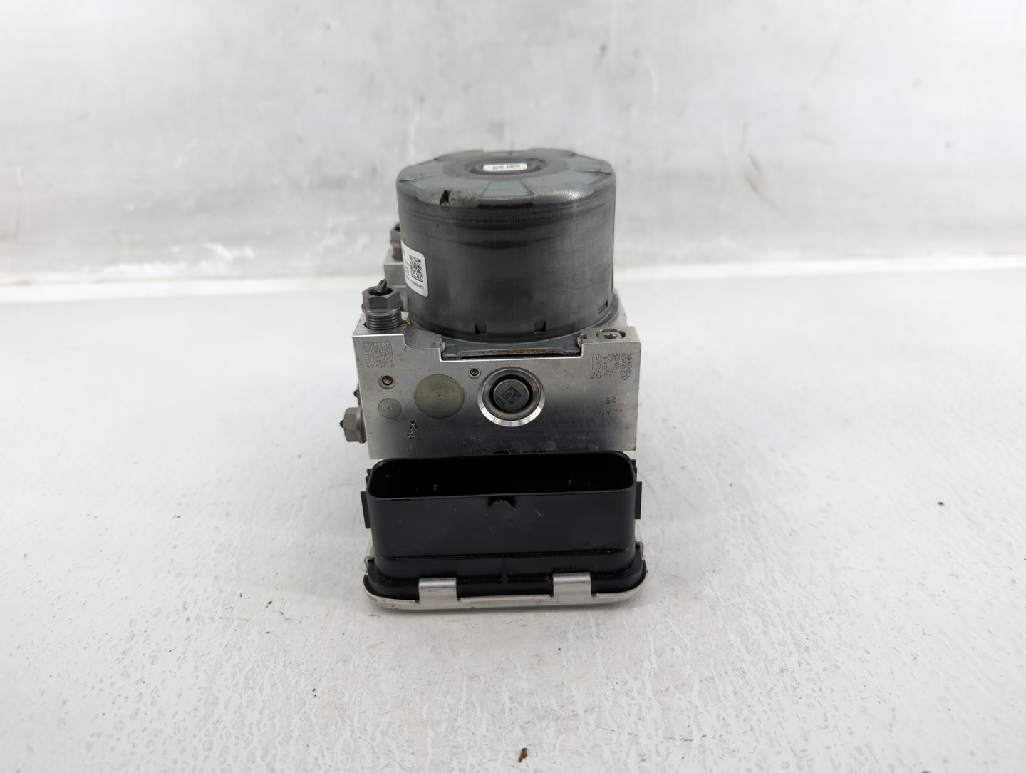 2019 Volkswagen Atlas ABS Pump Control Module Replacement P/N:5Q0 614 517 DT Fits OEM Used Auto Parts - Oemusedautoparts1.co