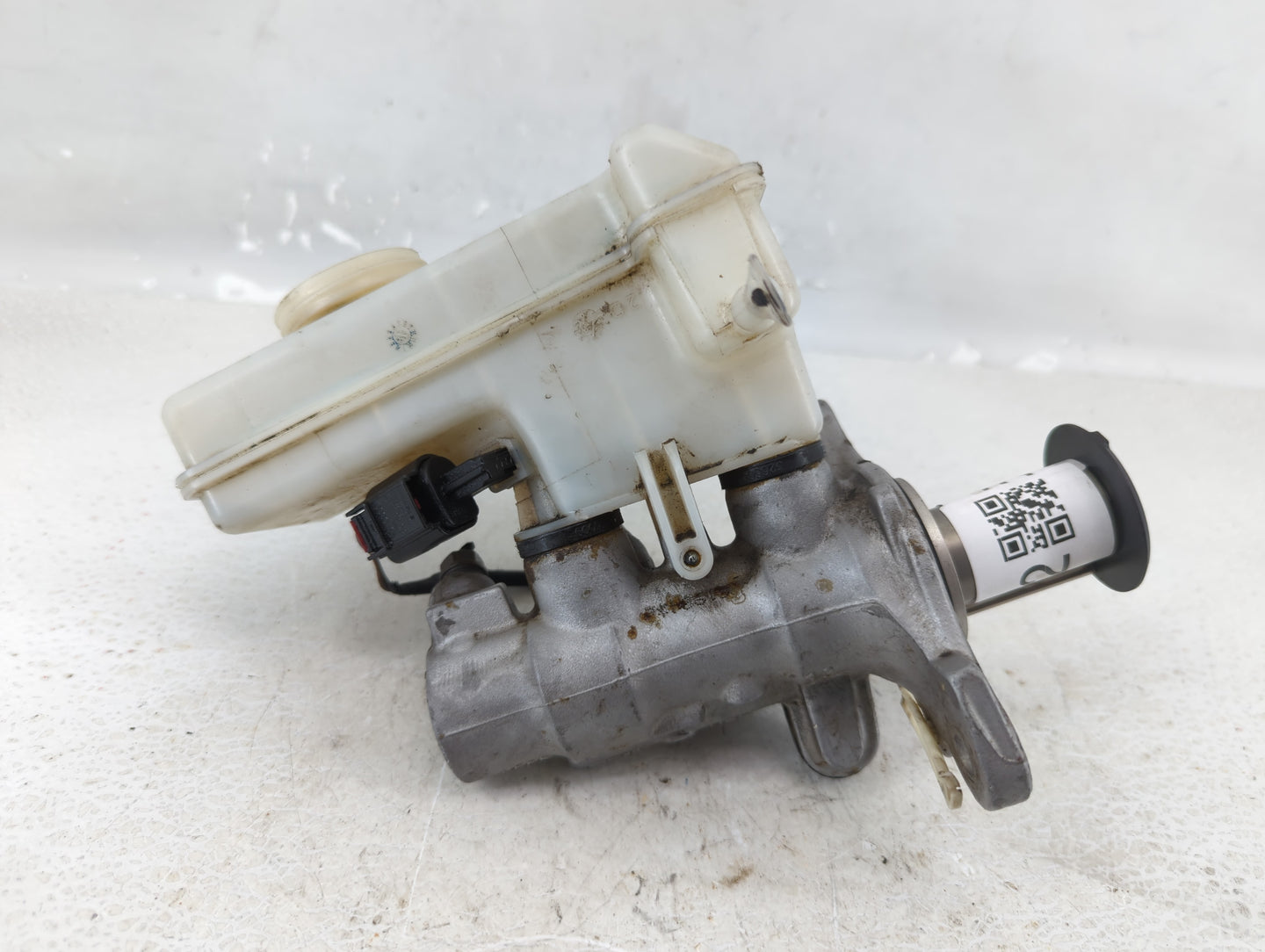 Volkswagen Atlas Brake Master Cylinder - Oemusedautoparts1.com