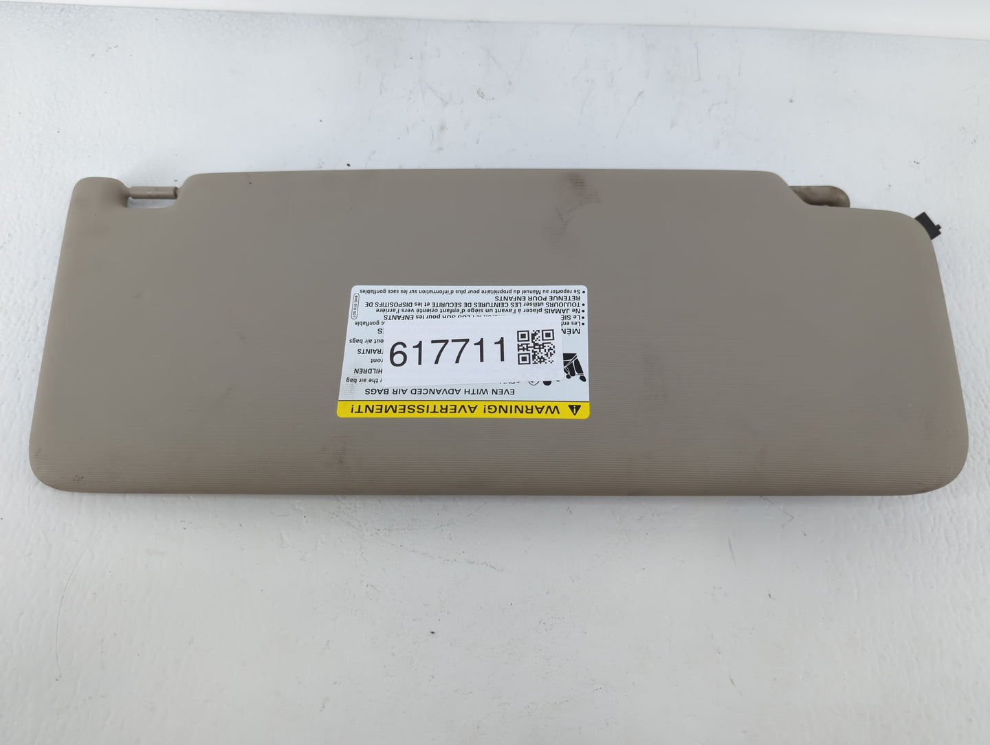 2018-2022 Volkswagen Atlas Sun Visor Shade Replacement Passenger Right Mirror Fits Fits 2018 2019 2020 2021 2022 OEM Used Au