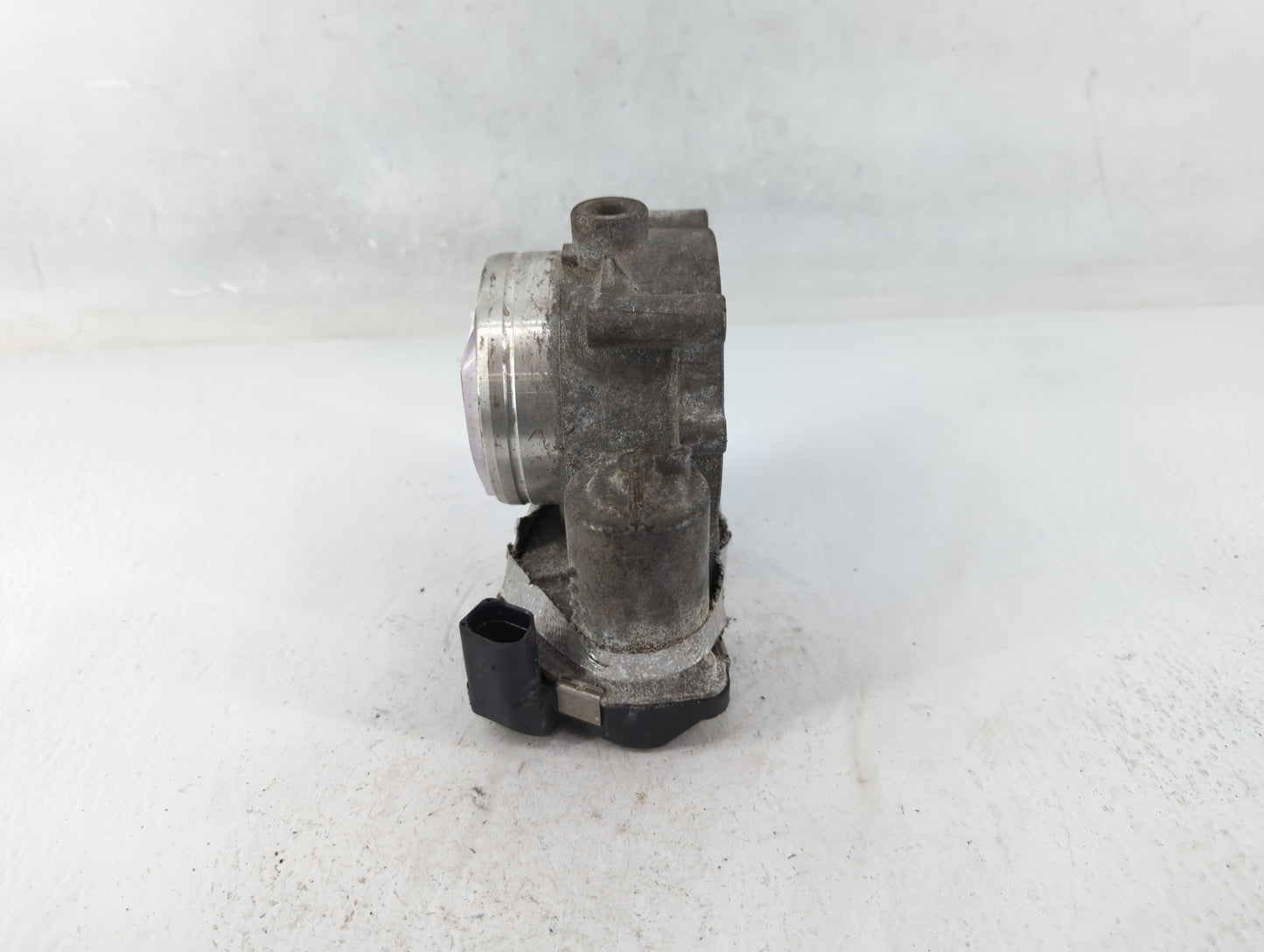 2018-2022 Volkswagen Atlas Throttle Body P/N:03H 133 062 C Fits OEM Used Auto Parts - Oemusedautoparts1.com