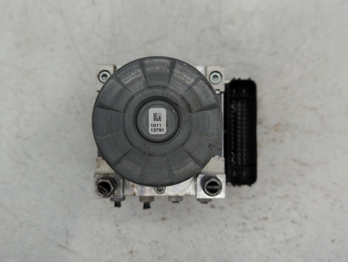 2019 Volkswagen Atlas ABS Pump Control Module Replacement P/N:5Q0 614 517 DS Fits OEM Used Auto Parts - Oemusedautoparts1.co
