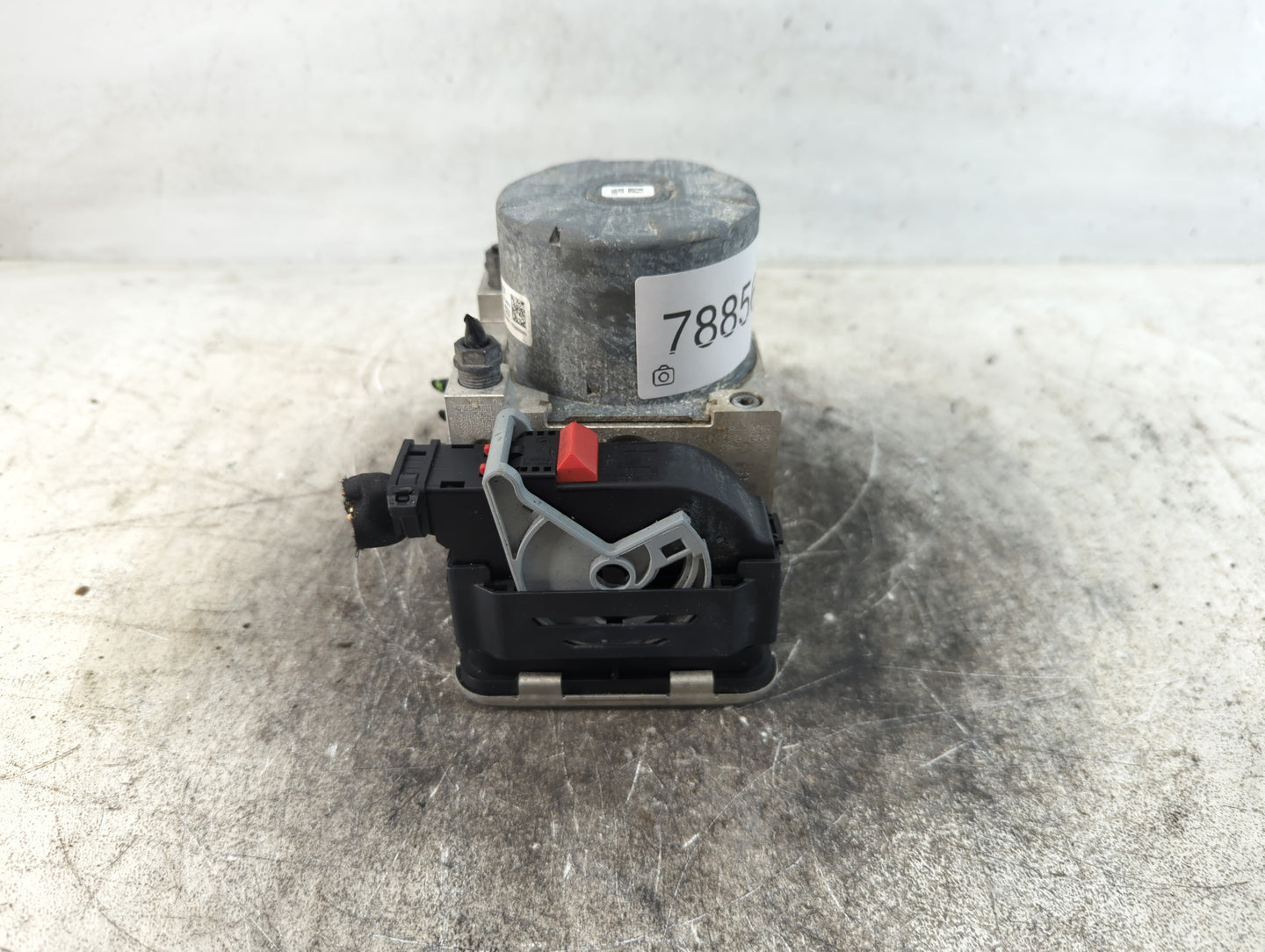 2019 Volkswagen Atlas ABS Pump Control Module Replacement P/N:5Q0 614 517 DT Fits OEM Used Auto Parts - Oemusedautoparts1.co
