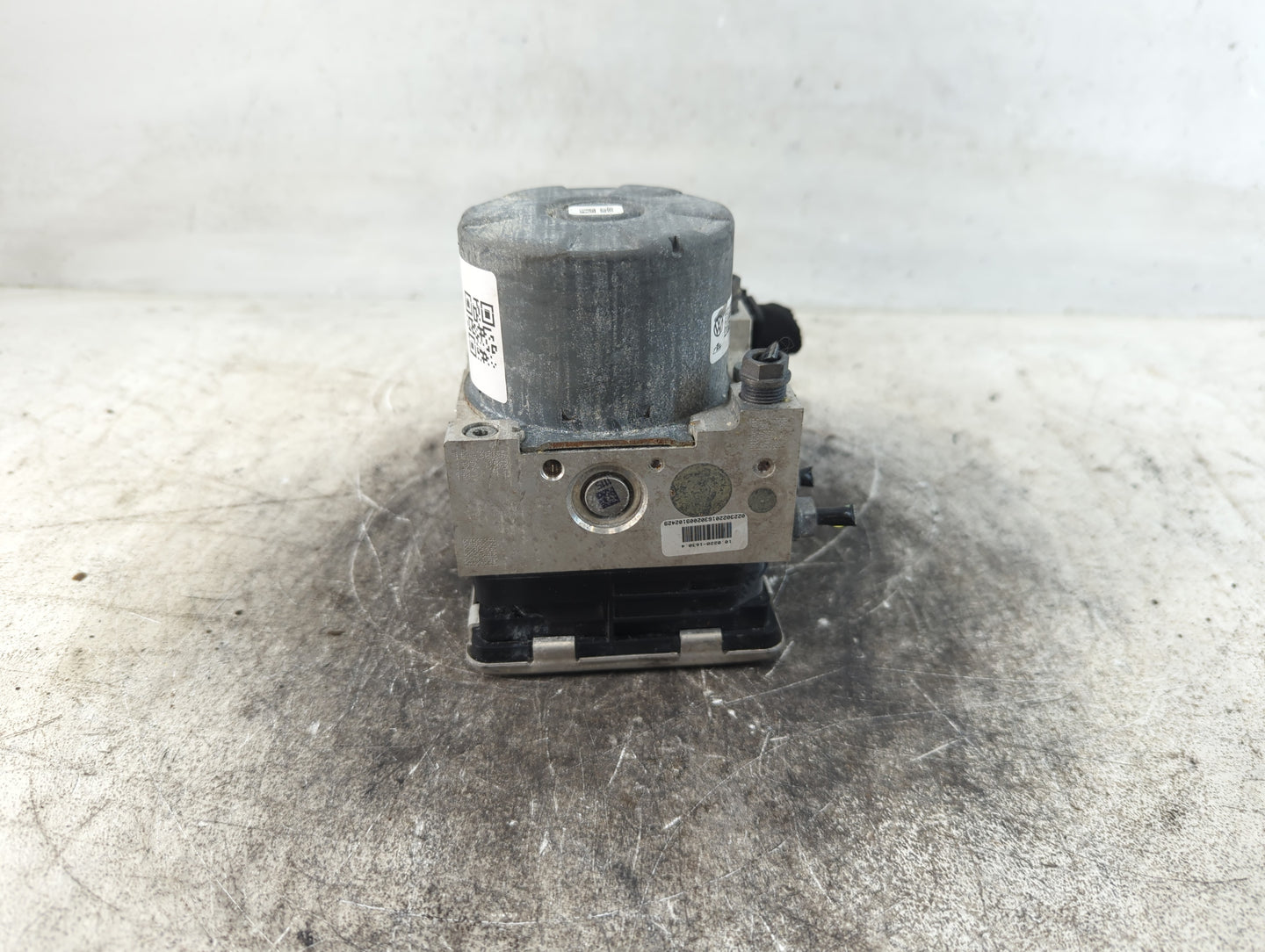2019 Volkswagen Atlas ABS Pump Control Module Replacement P/N:5Q0 614 517 DT Fits OEM Used Auto Parts - Oemusedautoparts1.co