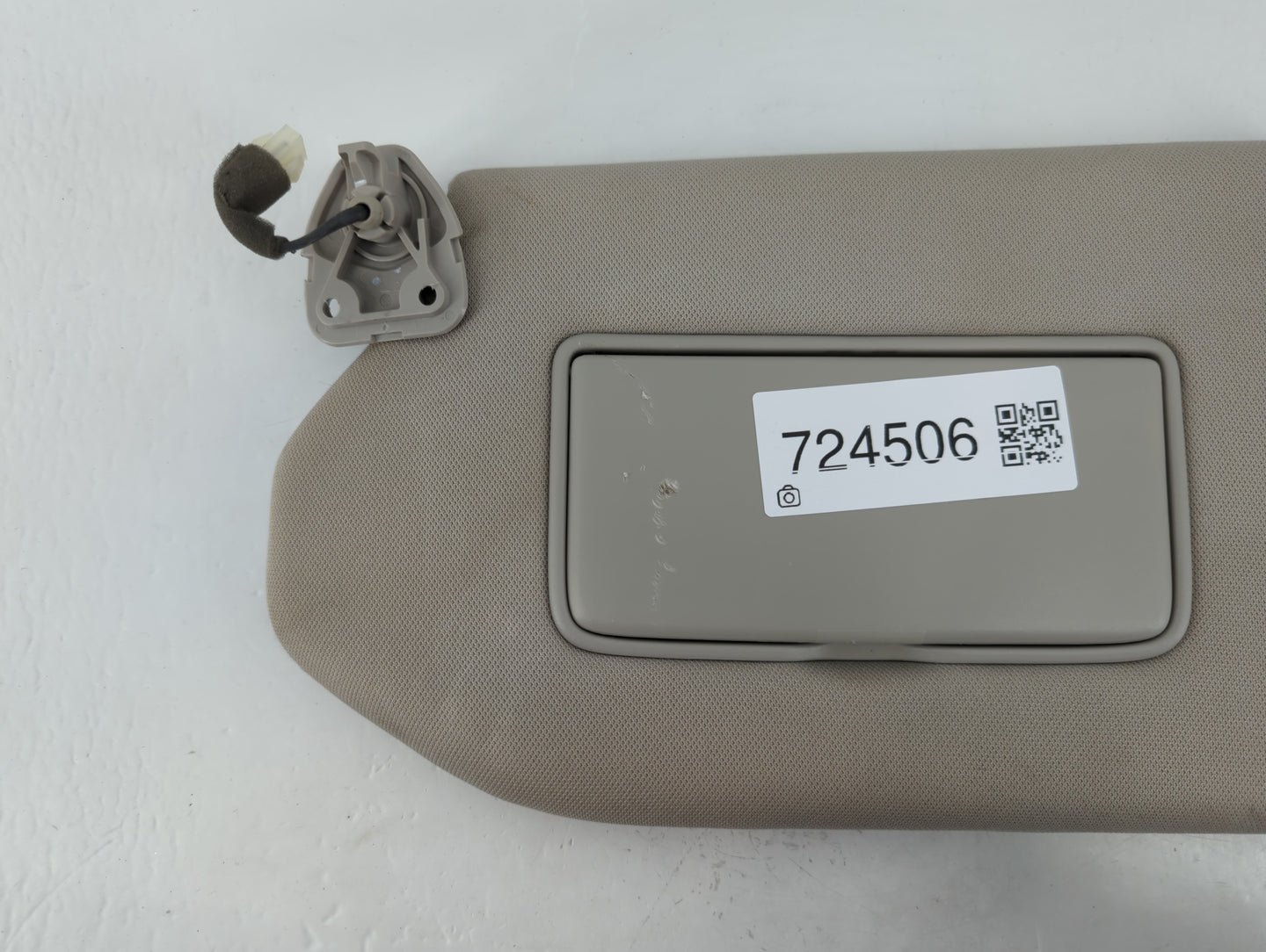 2020-2022 Volkswagen Atlas Cross Sport Sun Visor Shade Replacement Driver Left Mirror Fits Fits 2020 2021 2022 OEM Used Auto