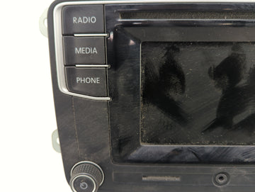 2018-2019 Volkswagen Beetle Radio AM FM Cd Player Receiver Replacement P/N:561035150B BEJMIB2PQ, 2703H-MIB2PQ Fits Fits 2018 2019 OEM Used Auto Parts