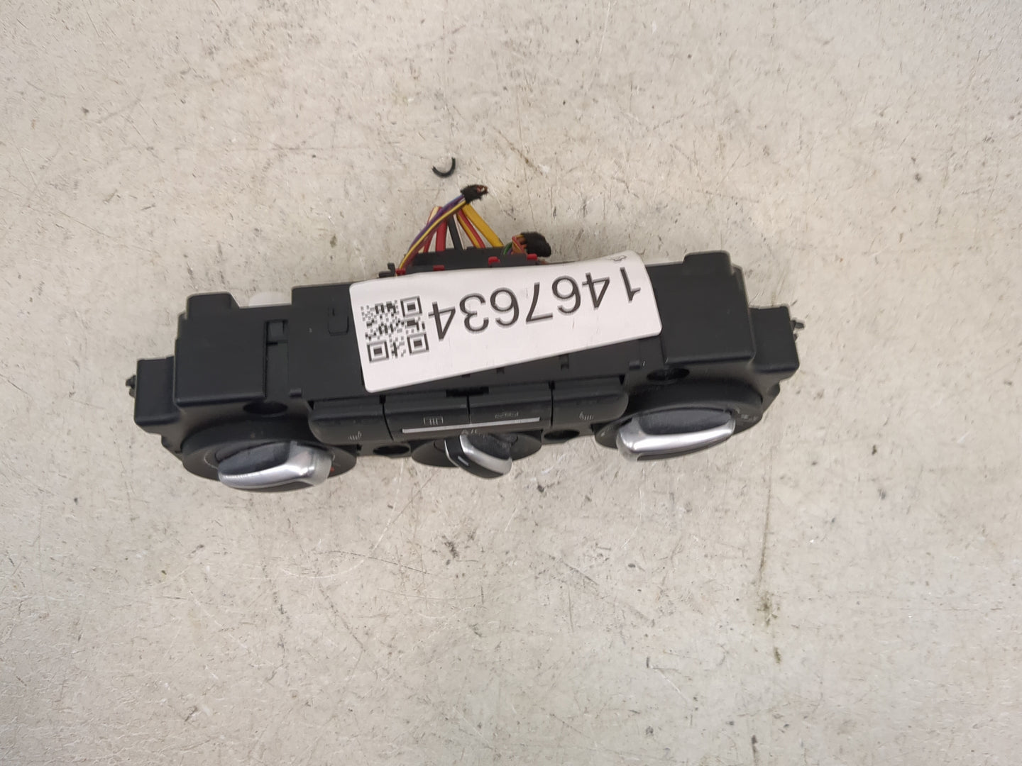 2017-2019 Volkswagen Beetle Climate Control Module Temperature AC/Heater Replacement P/N:5C0820047DC 90151-908/0009 Fits OEM
