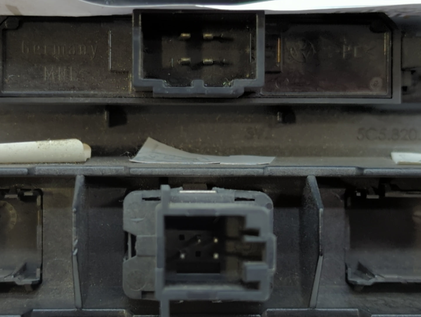 2019 Volkswagen Beetle Dash Trim Panel Oem 5c5 820 073 - Oemusedautoparts1.com