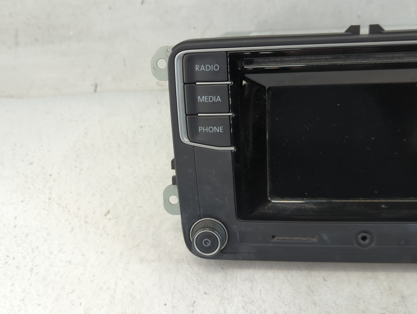 2018-2019 Volkswagen Beetle Radio AM FM Cd Player Receiver Replacement P/N:561 035 150 B Fits Fits 2018 2019 OEM Used Auto P