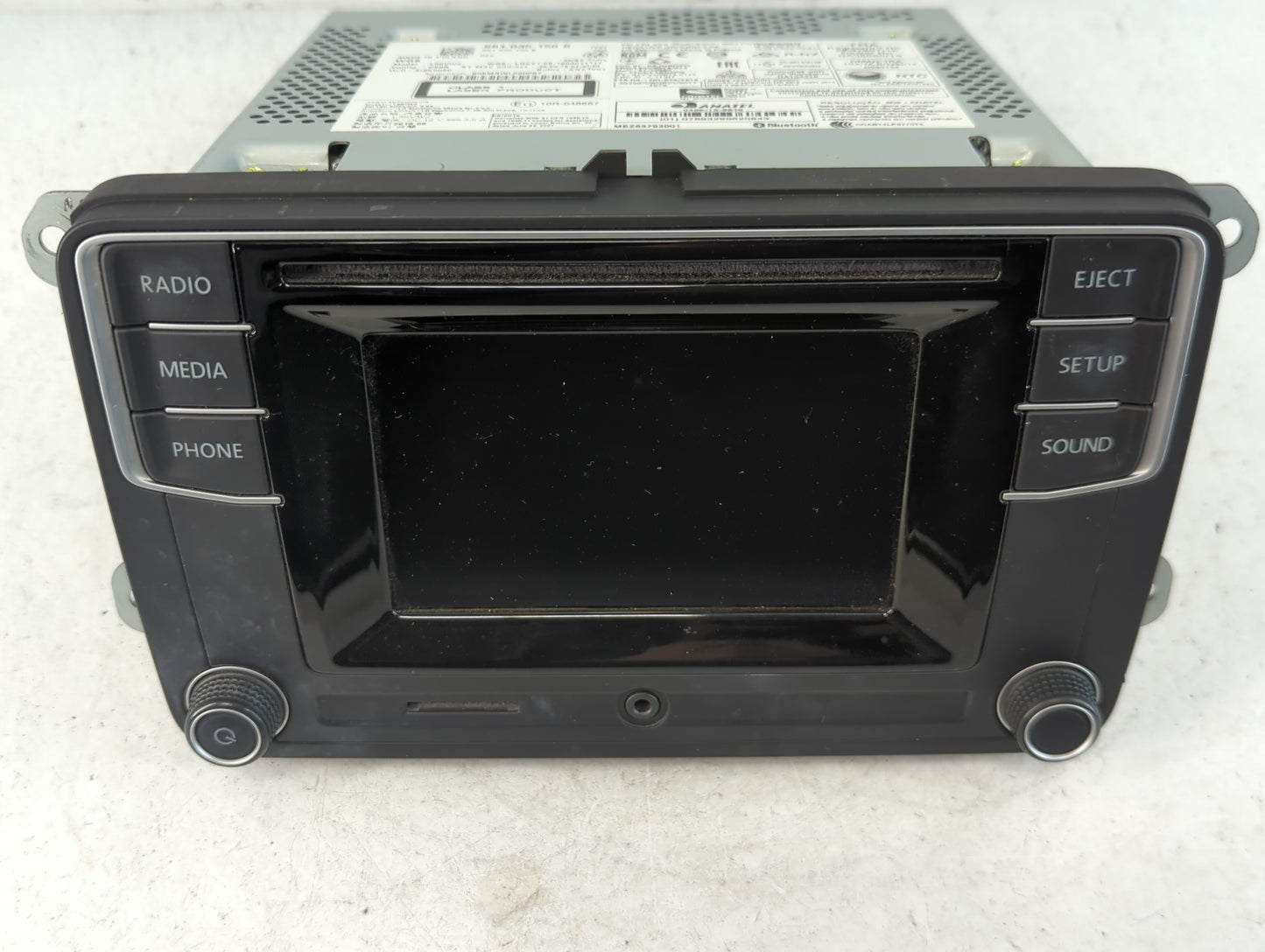 2018-2019 Volkswagen Beetle Radio AM FM Cd Player Receiver Replacement P/N:561 035 150 B Fits Fits 2018 2019 OEM Used Auto P